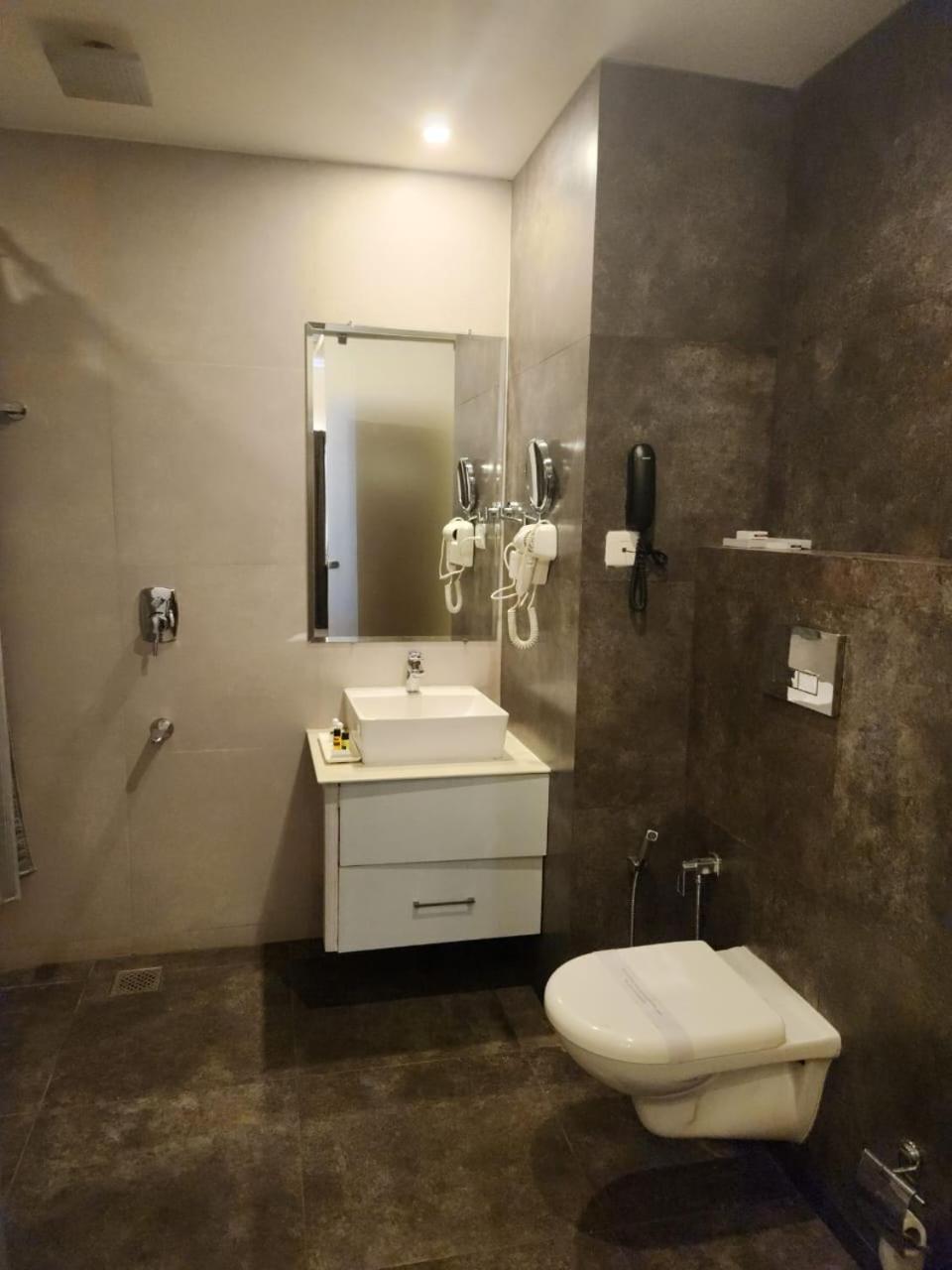 Hotel Le Sanara Residency Thanniyam Esterno foto